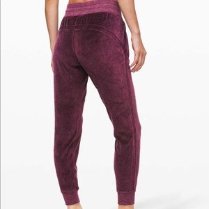 Lululemon Warm Down Jogger *Velour